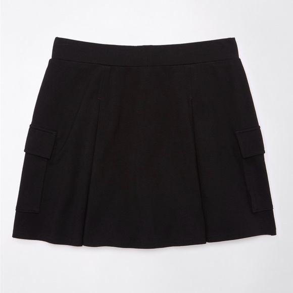 AE Cargo Skort w/ pockets! - Picture 2 of 2